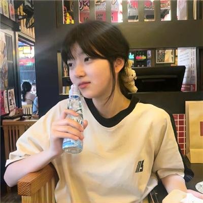 蓬门玉女金龟婿